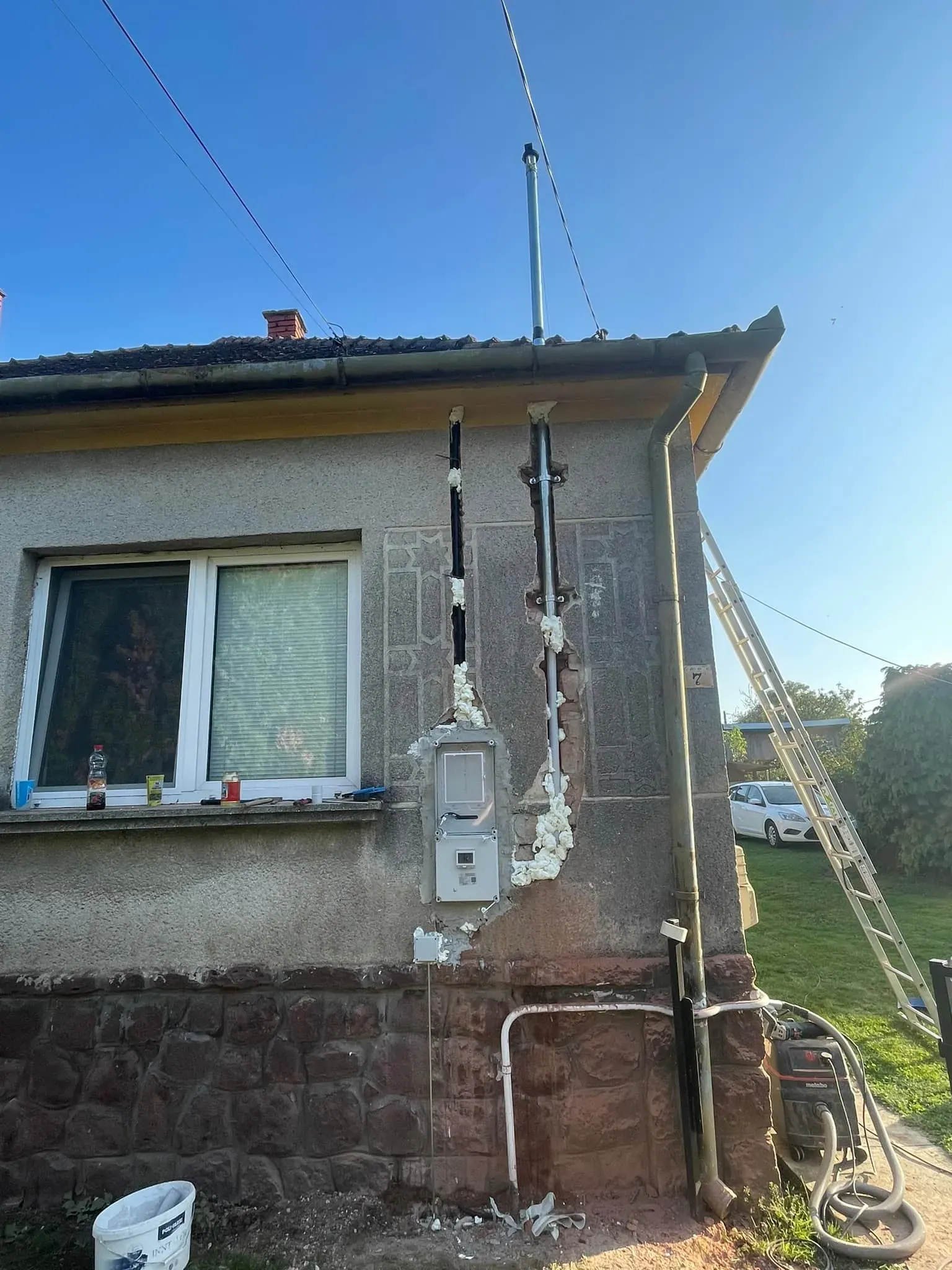 Villanyszerelési munka 18