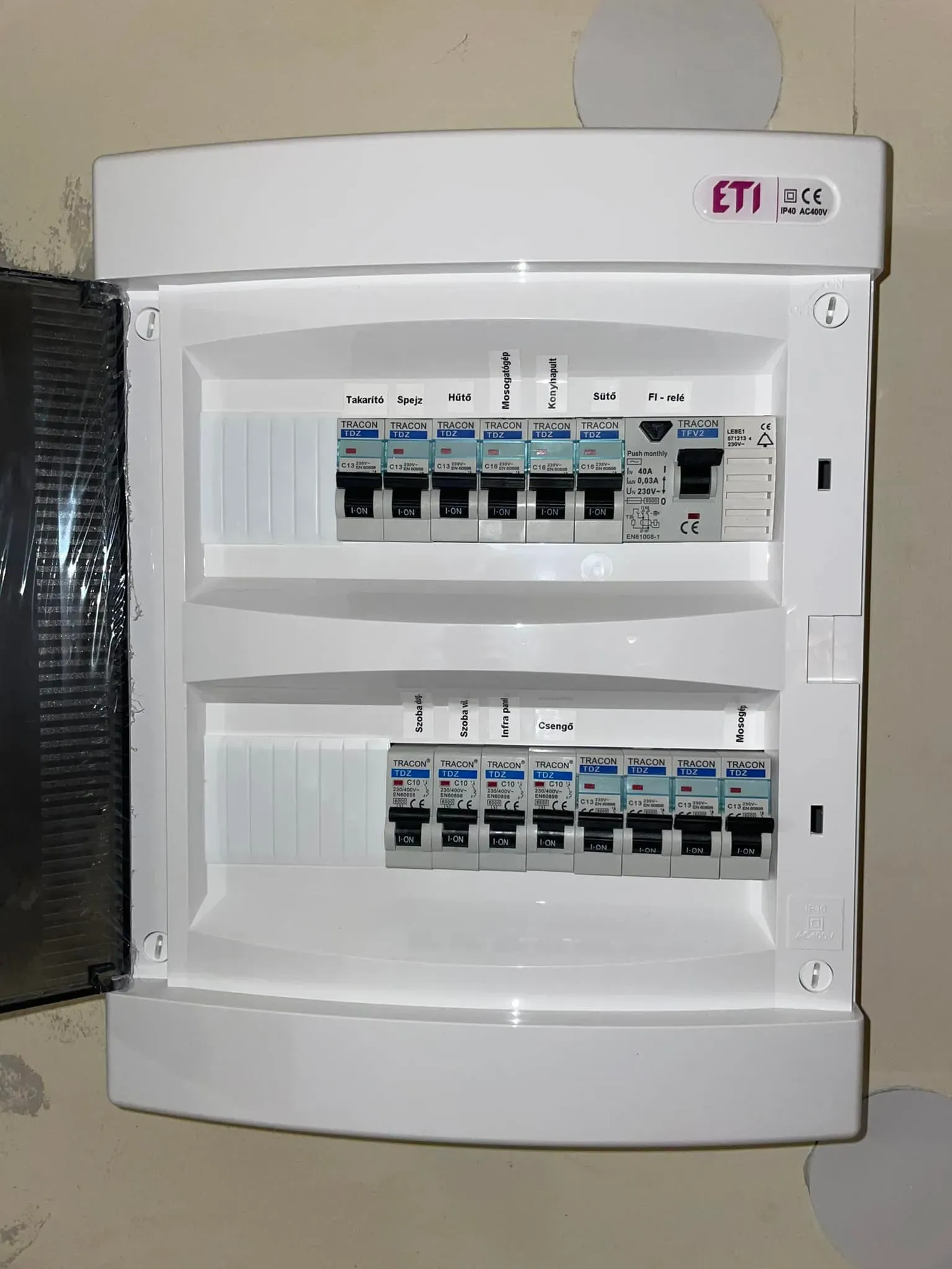 Villanyszerelési munka 19