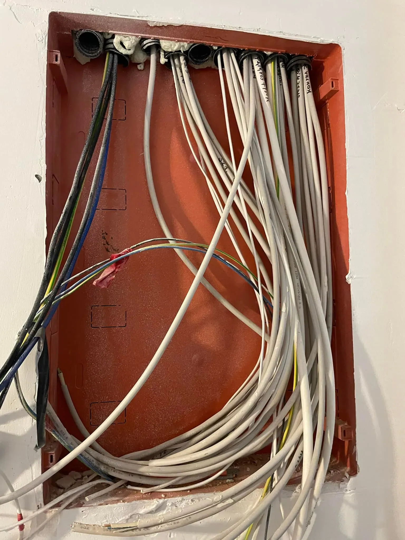 Villanyszerelési munka 27