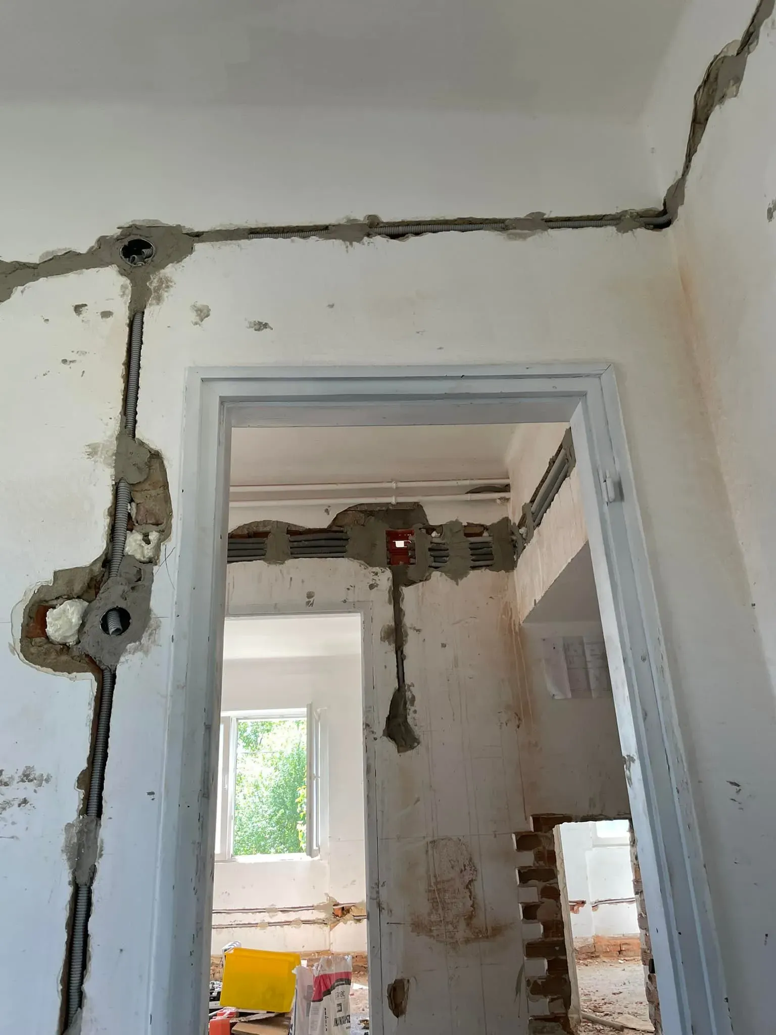 Villanyszerelési munka 38