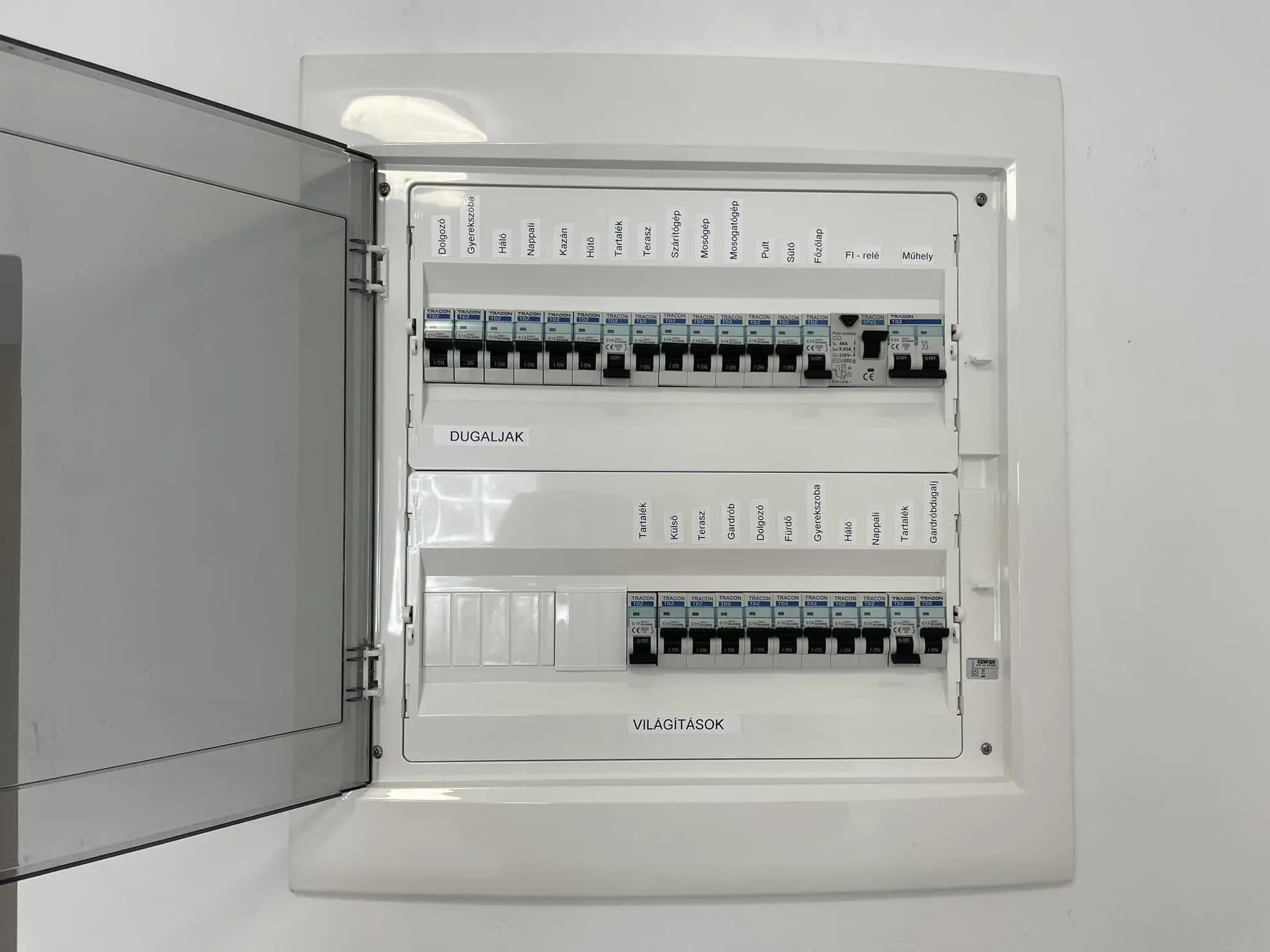 Villanyszerelési munka 60