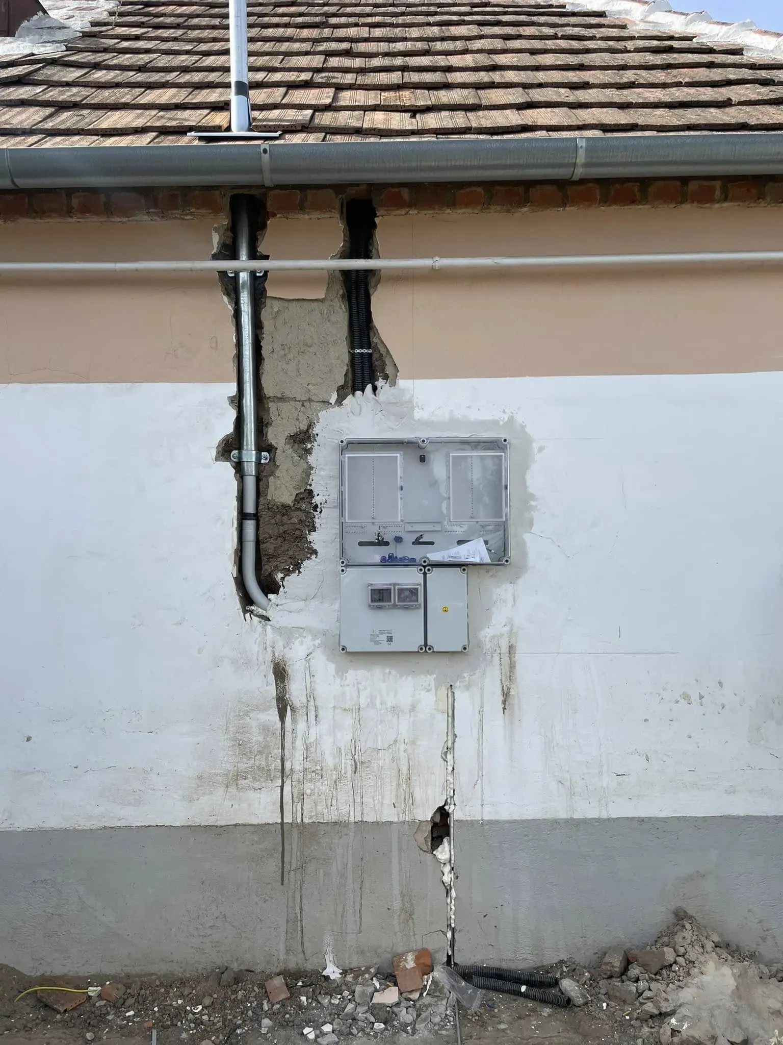 Villanyszerelési munka 61