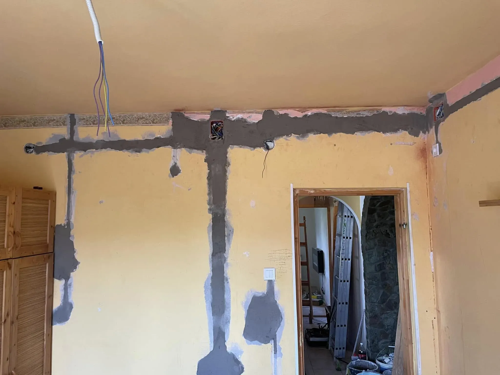 Villanyszerelési munka 75