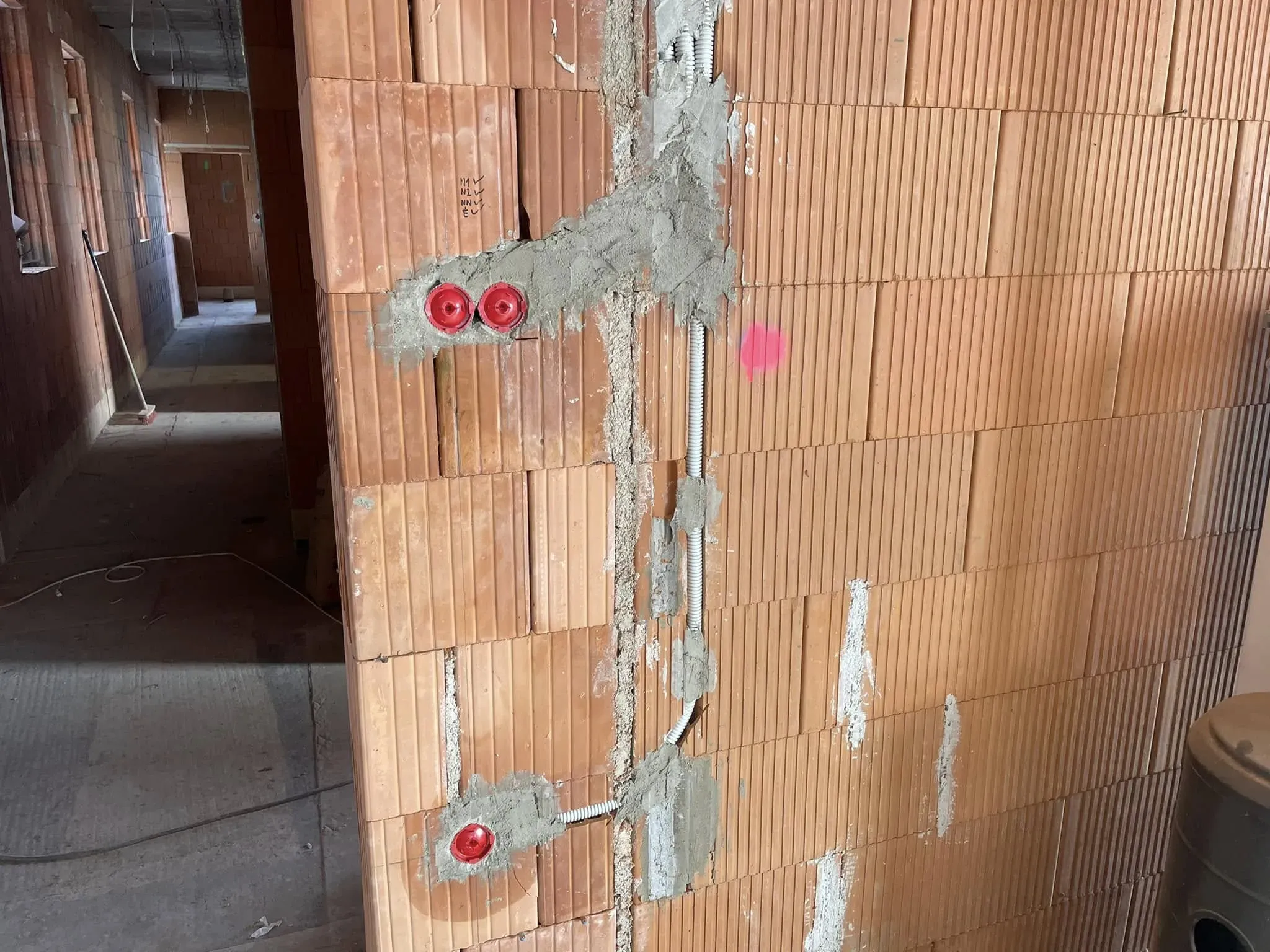 Villanyszerelési munka 77