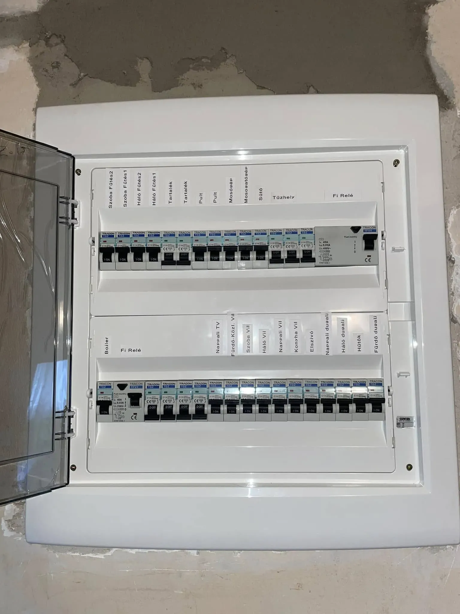 Villanyszerelési munka 93